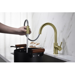 Plaza-mosiądz antyczny